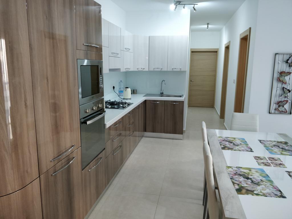 Sunstone Court Apartment St. Paul's Bay Bagian luar foto